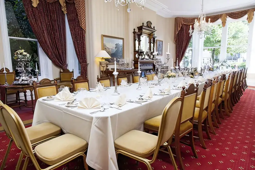 Wedding venue Cardiff Mansion House