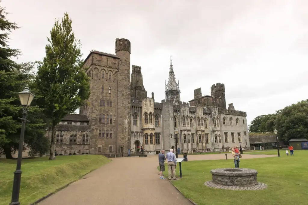 Cardiff Castle wedding photography