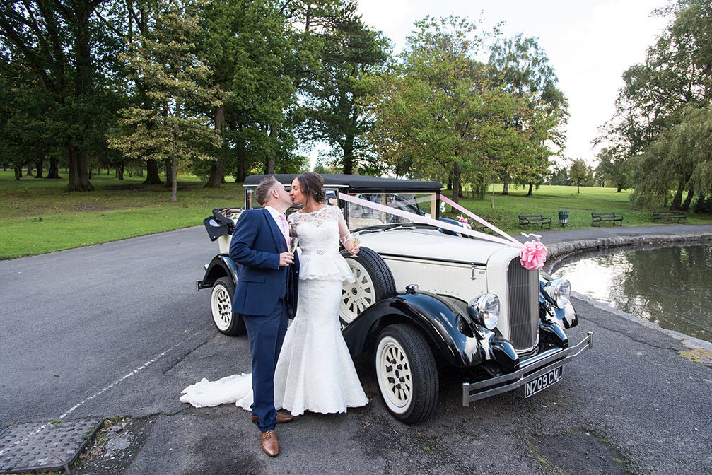 wedding photos at Aberdare Park lake
