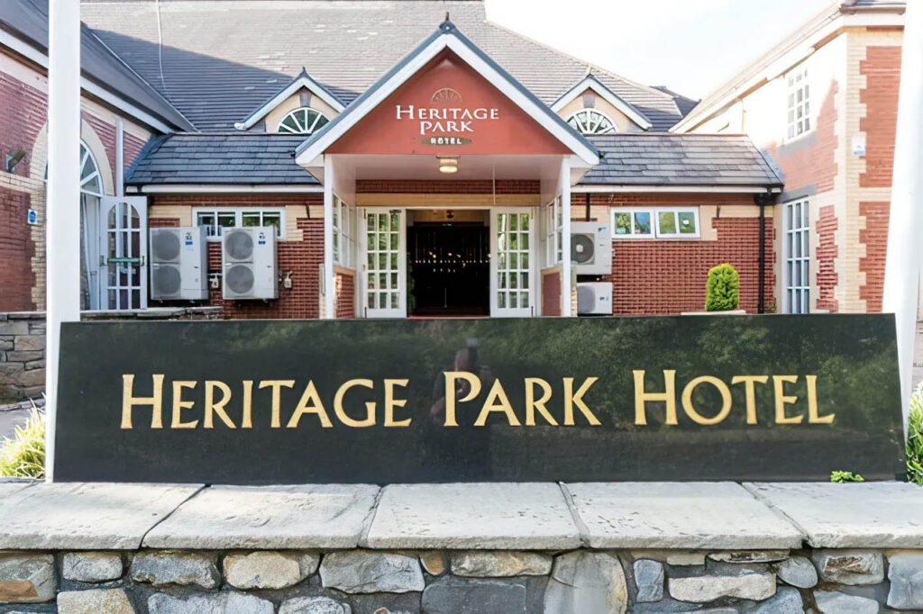wedding photographer at Heritage Park Hotel