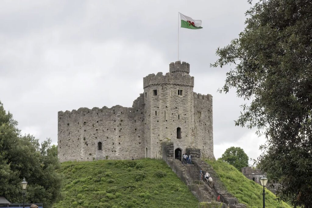 Cardiff Castle wedding photography