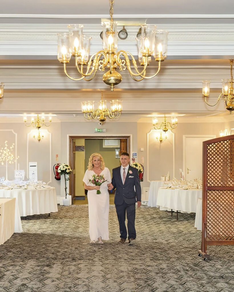 wedding photography Ty Newydd Hirwaun